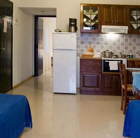 מלון דירות Lithanemon Agnontas