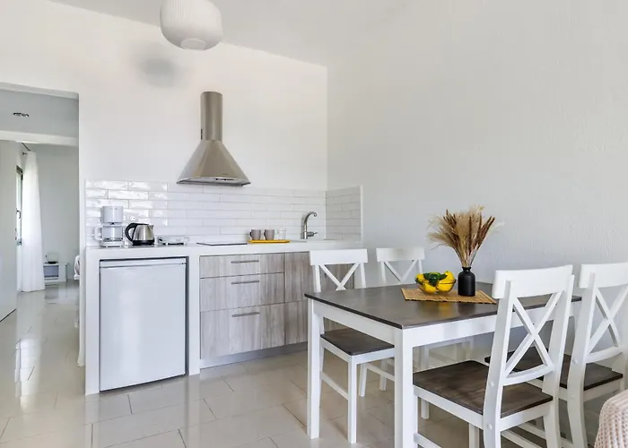 Aparthotel Lithanemon 4*