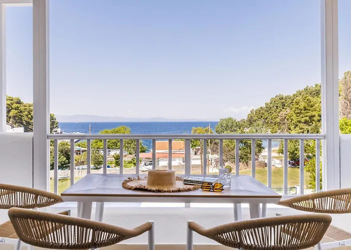 Lithanemon Aparthotel 4*